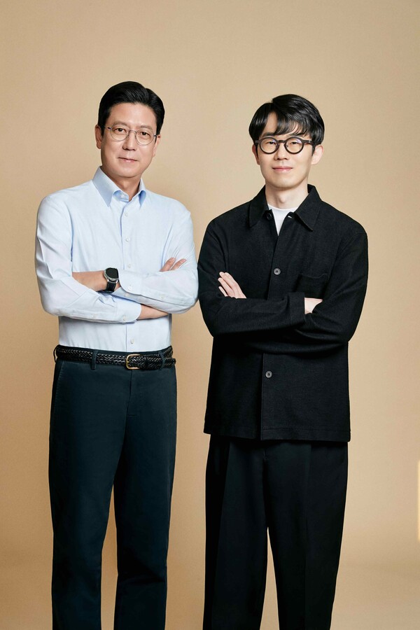 김정욱(왼쪽)·강대현 넥슨코리아 신임 공동 대표. / 사진 = 넥슨