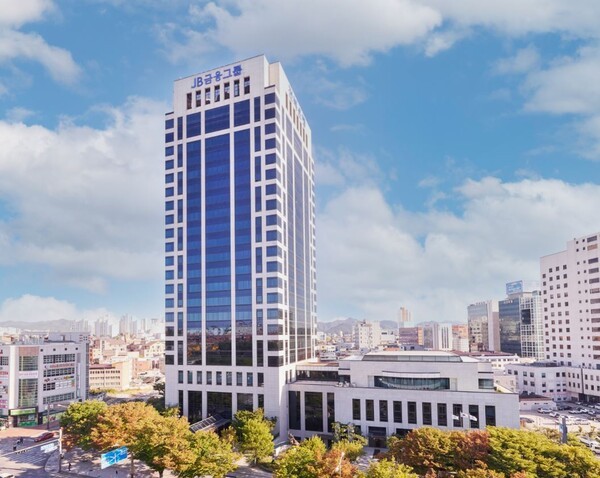 금융지주 STO 선점전 본격화...JB금융만 공개 행보 '잠잠' - 뉴스 썸네일 이미지
